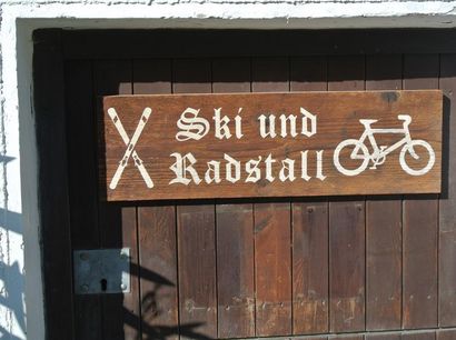 Eingang-Skiraum.jpg